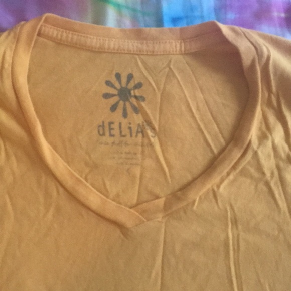 Yellow v-neck tee size small - Picture 2 of 2